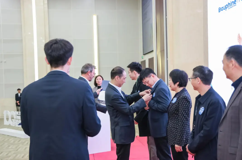 PSL·巴黎九大高级工商管理博士项目2025级开学典礼暨百位博士校友庆典在京举行