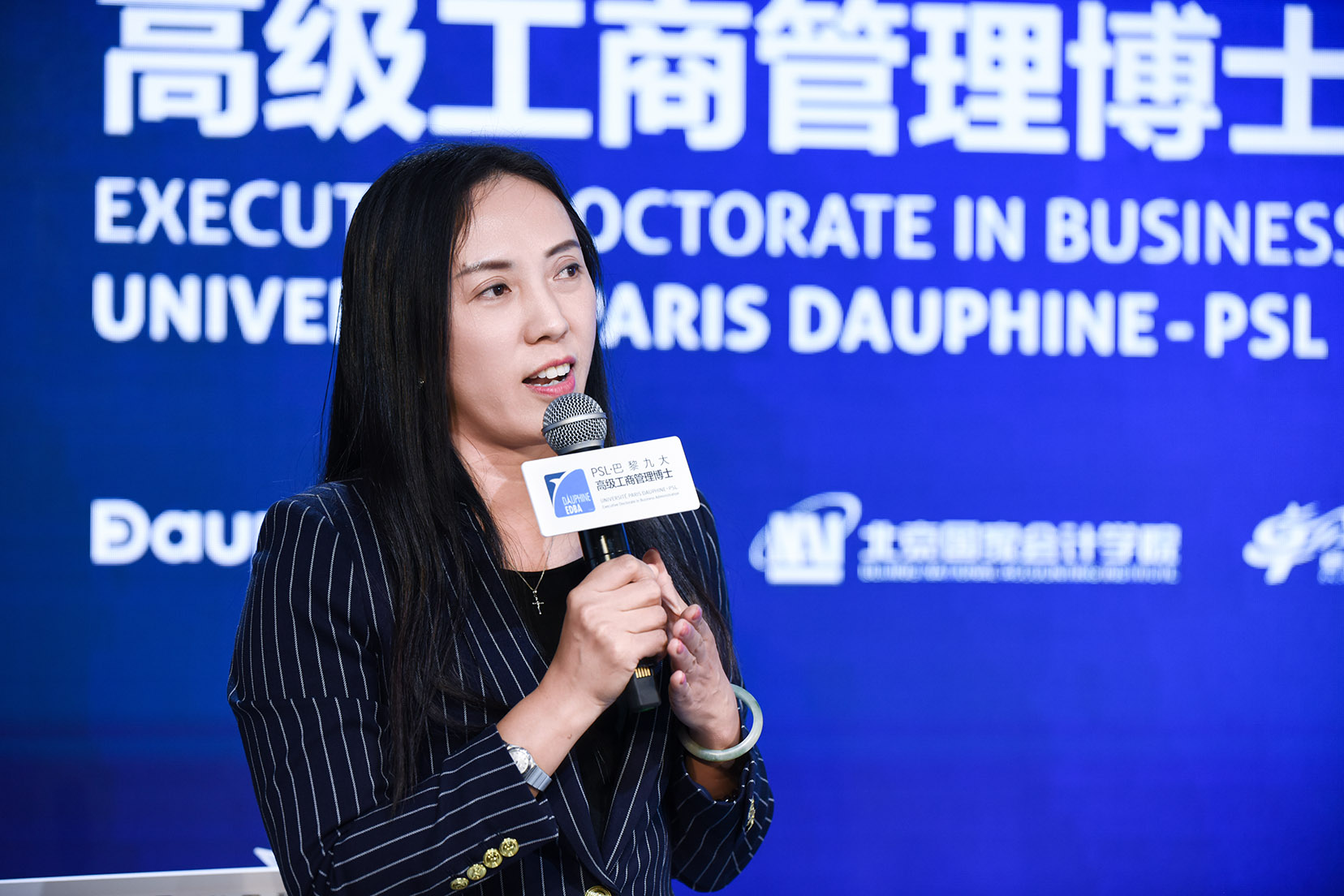 从学术研究到实务引领：审计专家张媛媛的DBA赋能之路与《关键IPO》诞生记